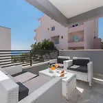 Lovric * Μακάρσκα